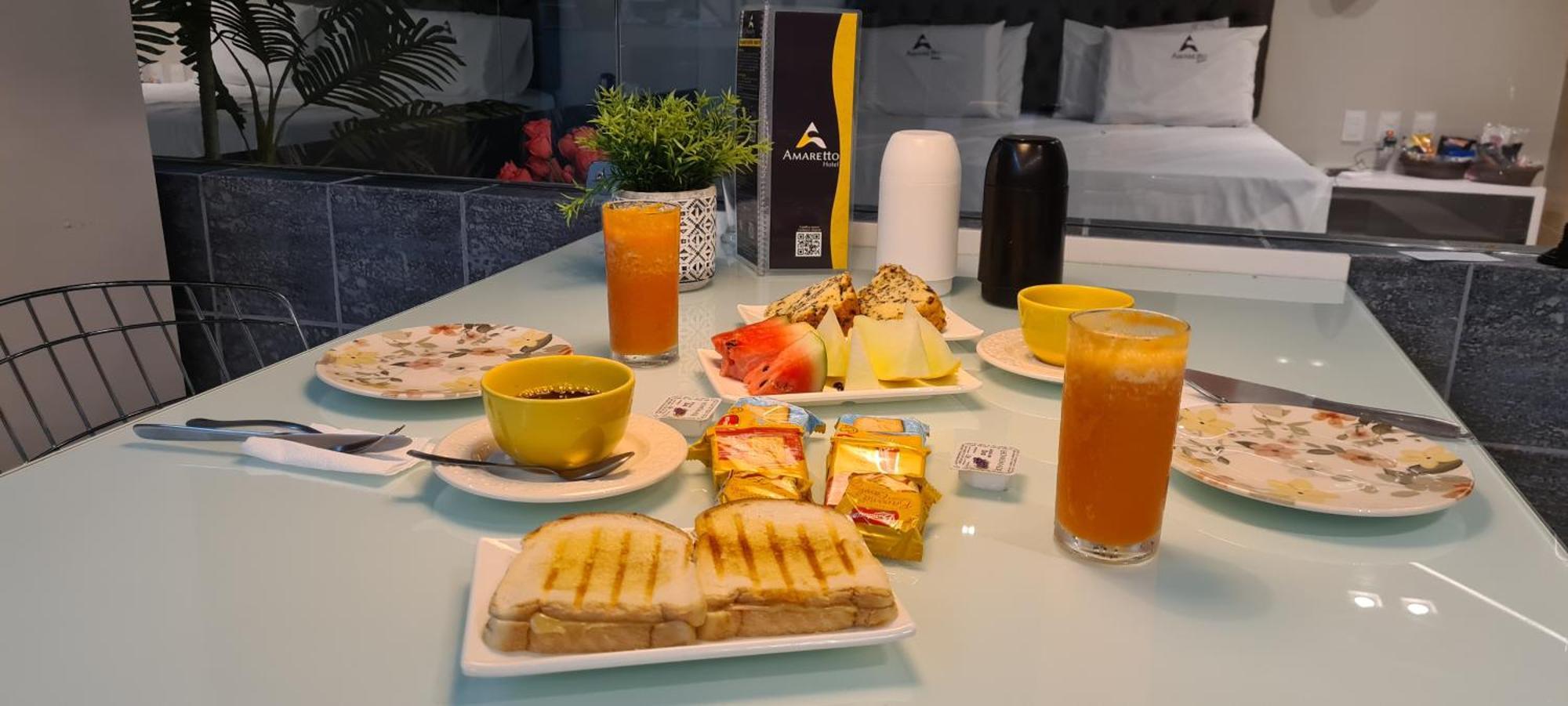 Amaretto Motel - Adults Only Arcoverde Ngoại thất bức ảnh